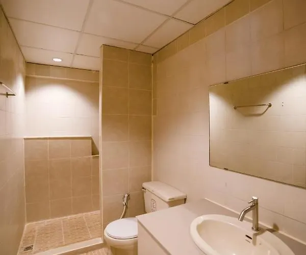 Oyo 602 L'hotel Hotel 3*