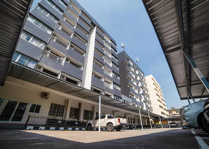 Oyo 602 L'hotel 3*